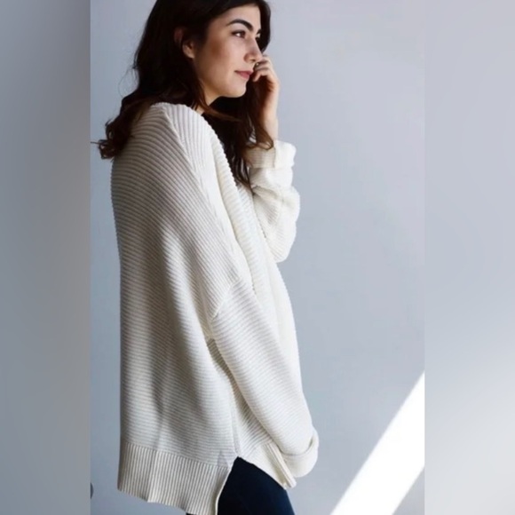 Twigg and Feather Isabelle Poncho Sweater - Canadian Made - Picture 9 of 9